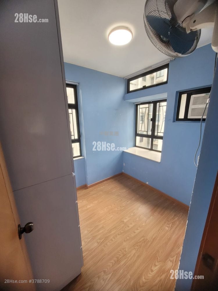 Prosperous Garden Sell 2 Bedrooms , 1 Bathroom 478 ft²