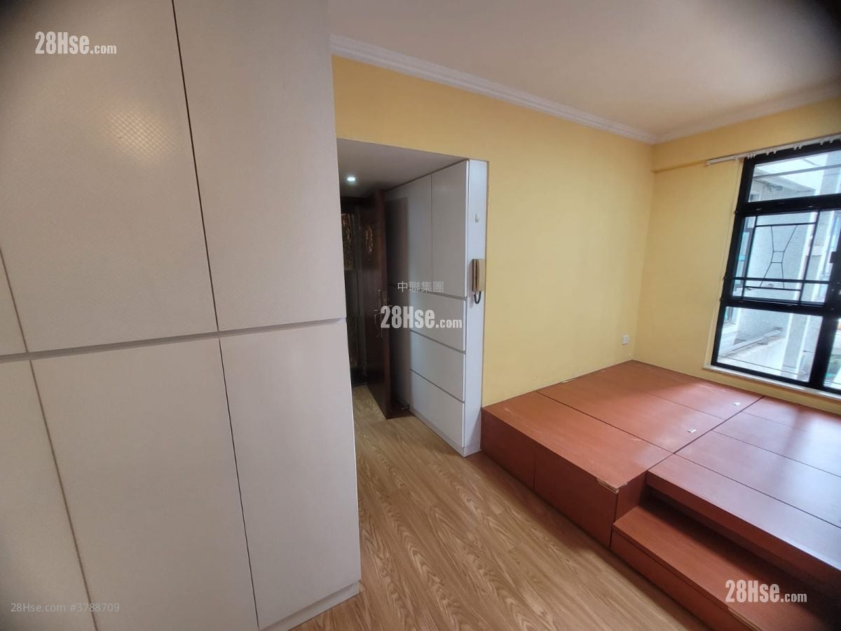 Prosperous Garden Sell 2 Bedrooms , 1 Bathroom 478 ft²