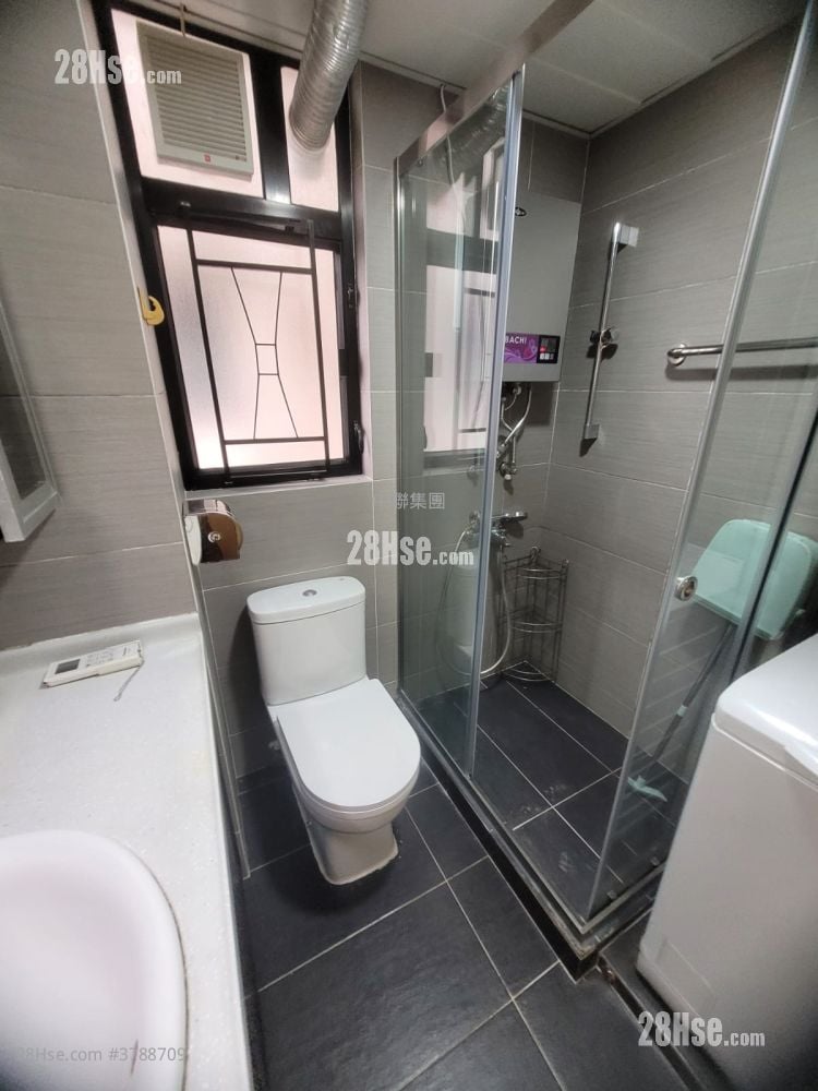 Prosperous Garden Sell 2 Bedrooms , 1 Bathroom 478 ft²