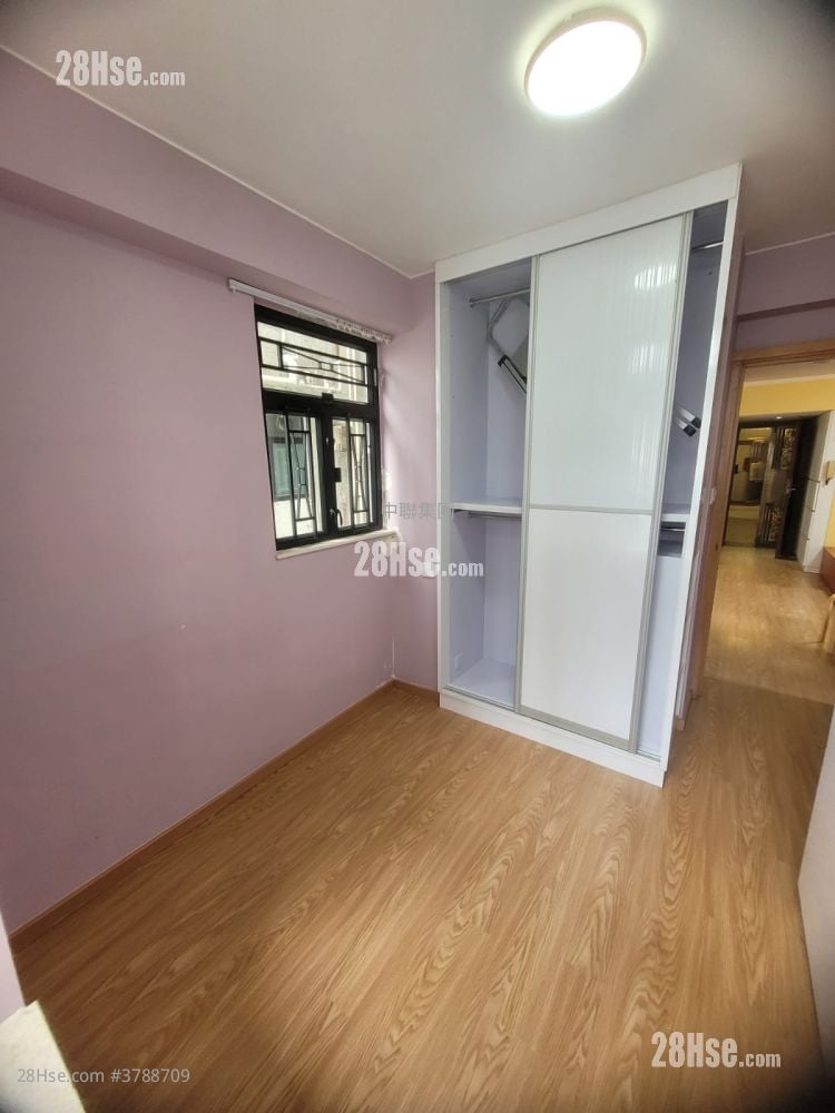 Prosperous Garden Sell 2 Bedrooms , 1 Bathroom 478 ft²