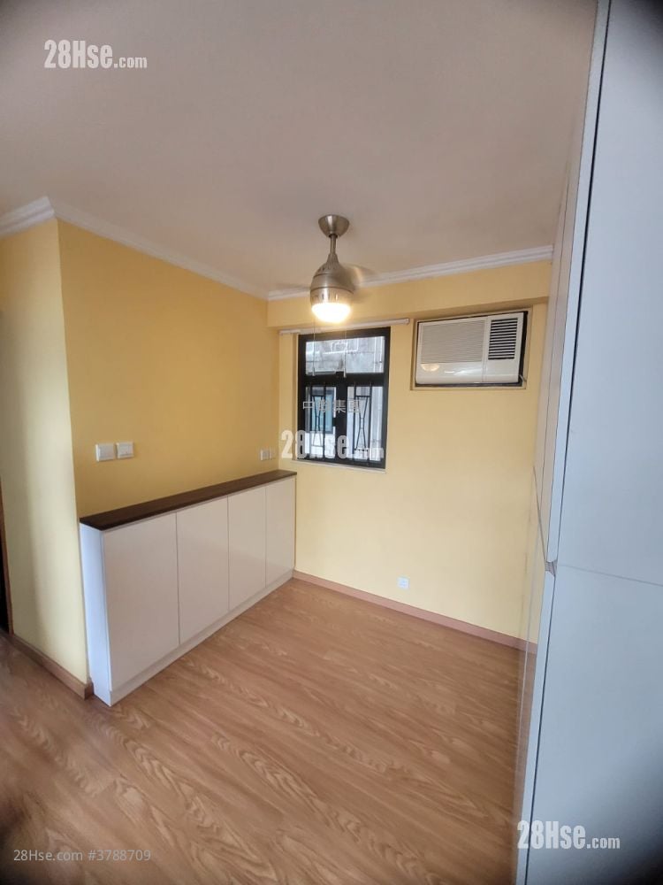 Prosperous Garden Sell 2 Bedrooms , 1 Bathroom 478 ft²