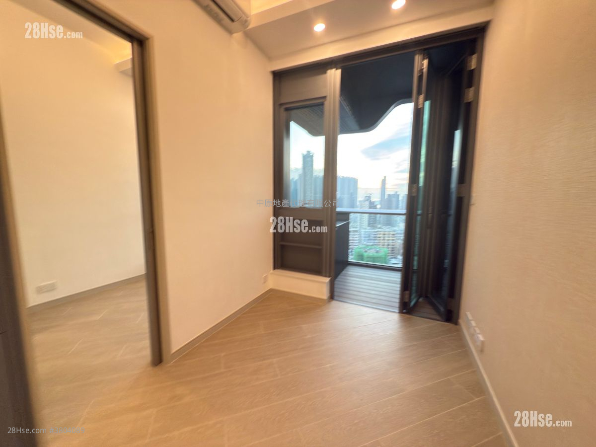 晓柏峰 售盘 1 房 246 平方尺