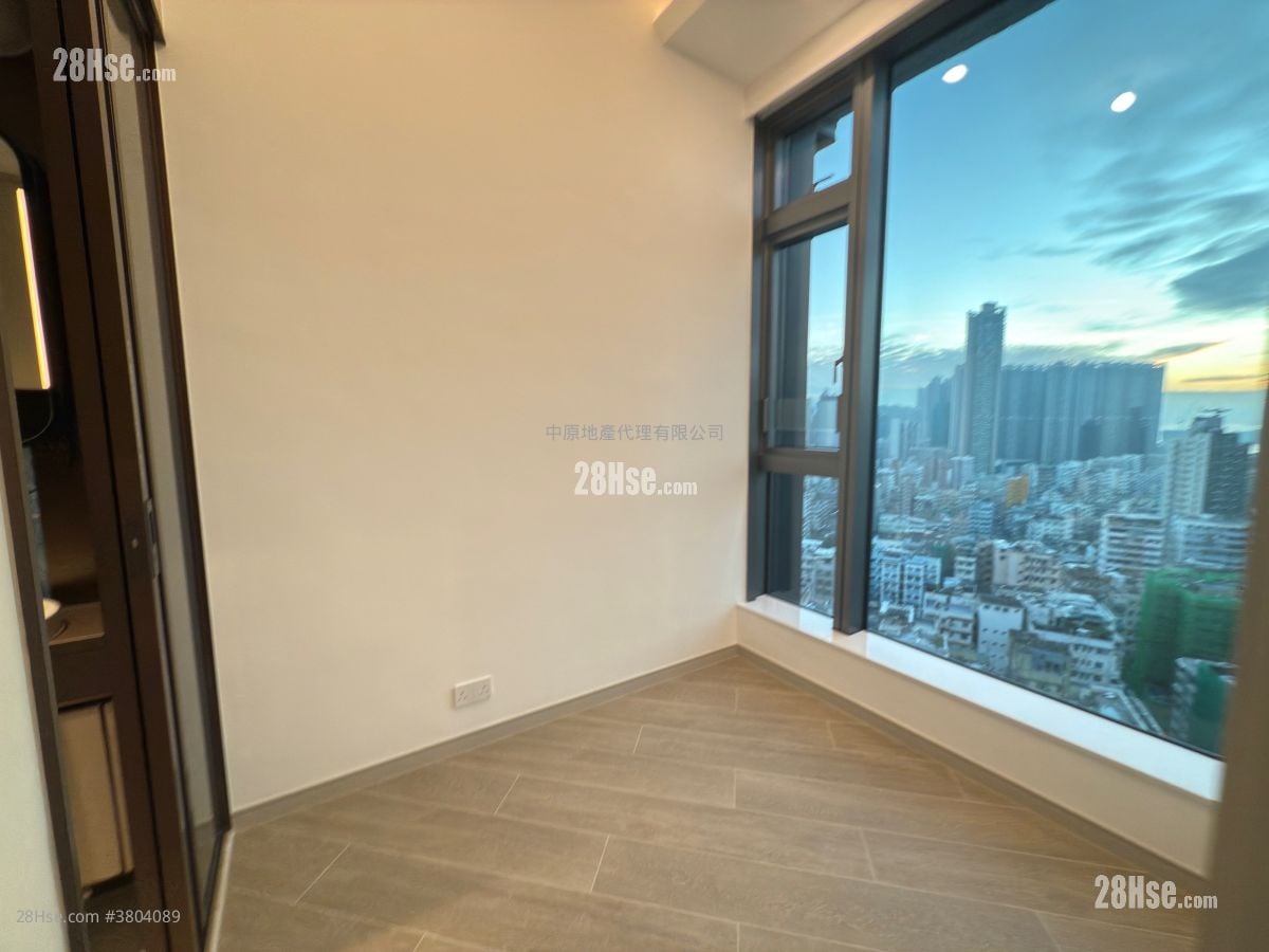 晓柏峰 售盘 1 房 246 平方尺