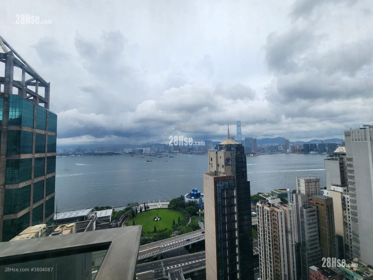 Soho 189 Rental 3 Bedrooms , 2 Bathrooms 746 ft²