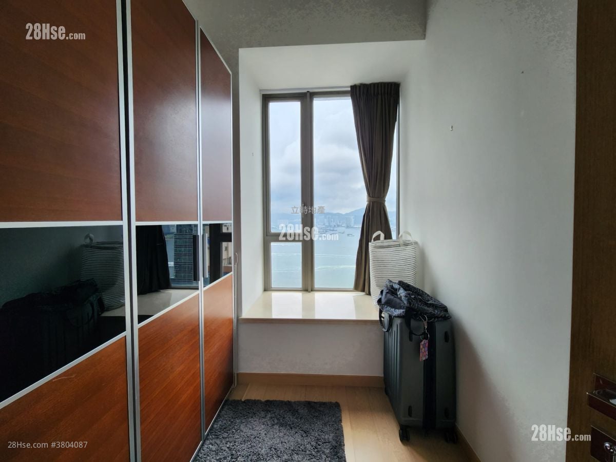 Soho 189 Rental 3 Bedrooms , 2 Bathrooms 746 ft²