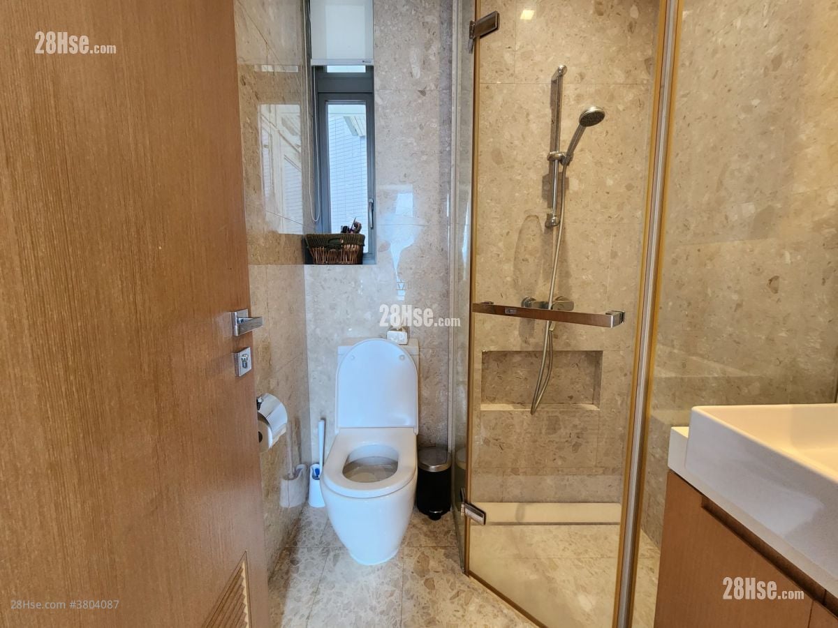 Soho 189 Rental 3 Bedrooms , 2 Bathrooms 746 ft²