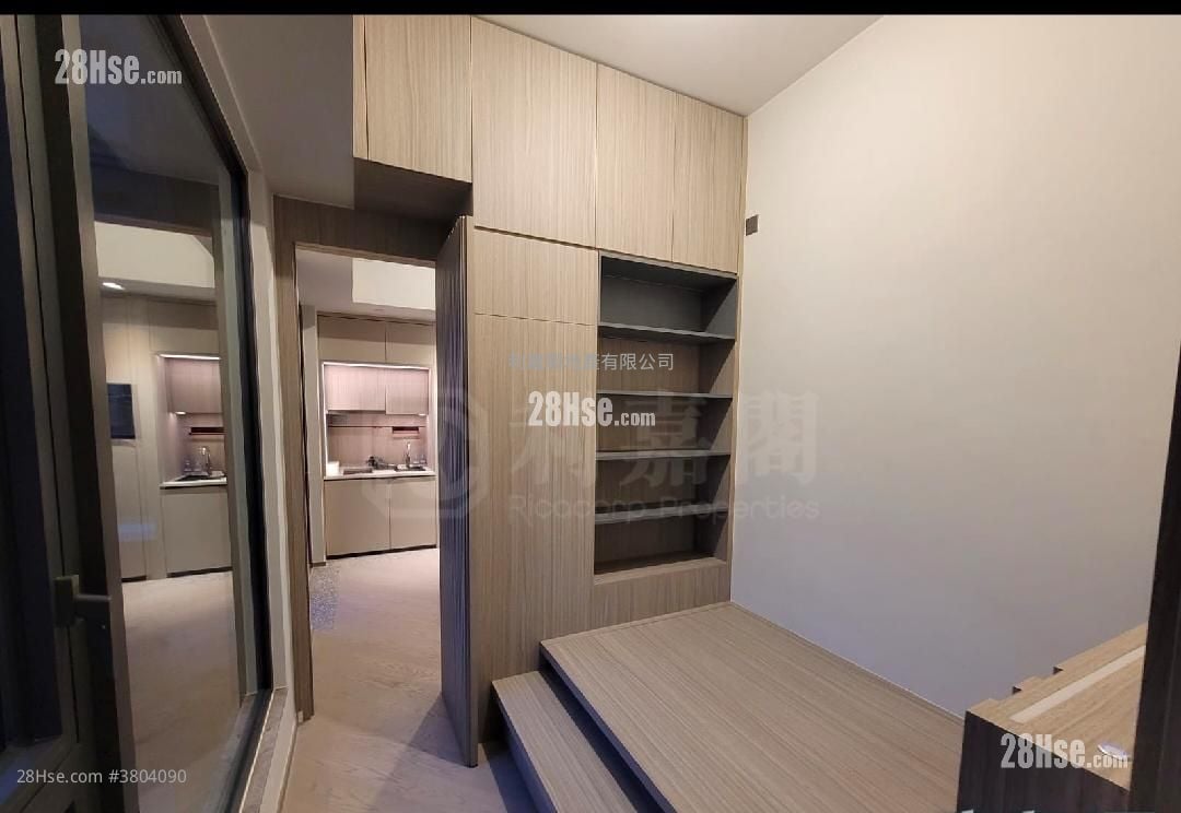 Bondlane Sell 1 Bedroom , 1 Bathroom 267 ft²