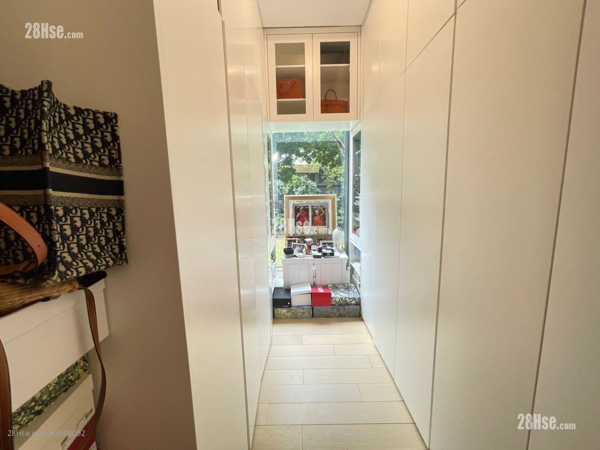 The Bloomsway Sell 4 Bedrooms , 3 Bathrooms 1,039 ft²