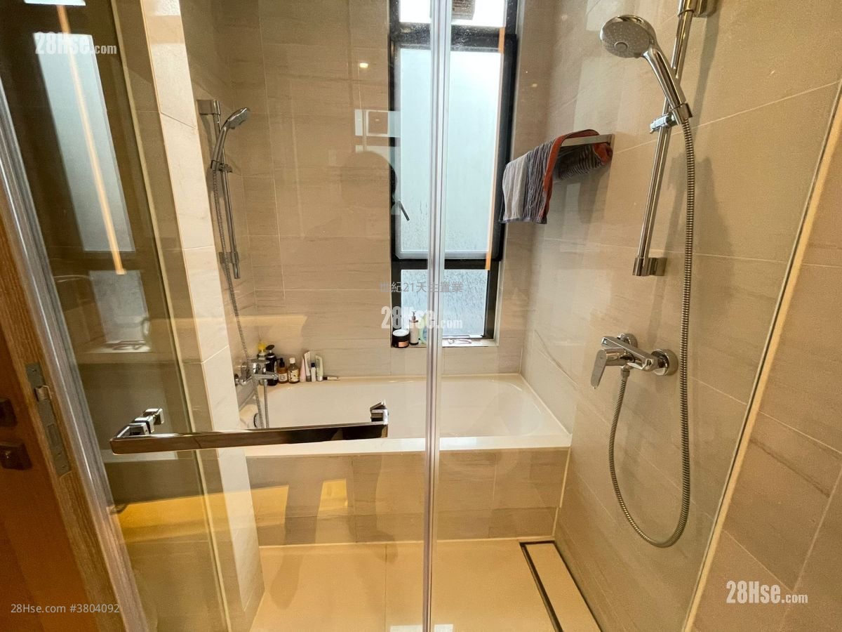 The Bloomsway Sell 4 Bedrooms , 3 Bathrooms 1,039 ft²