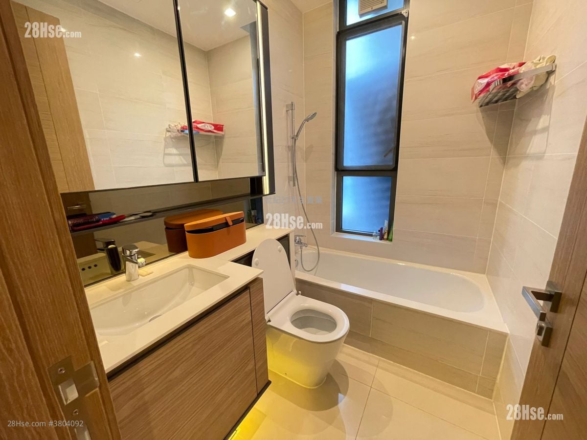 The Bloomsway Sell 4 Bedrooms , 3 Bathrooms 1,039 ft²