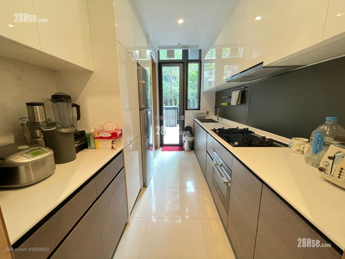 The Bloomsway Sell 4 Bedrooms , 3 Bathrooms 1,039 ft²