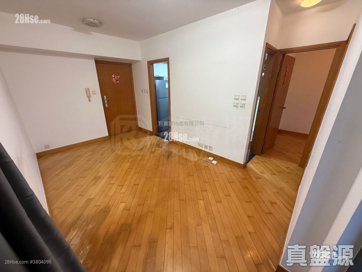 Yoho Town Sell 2 Bedrooms 422 ft²