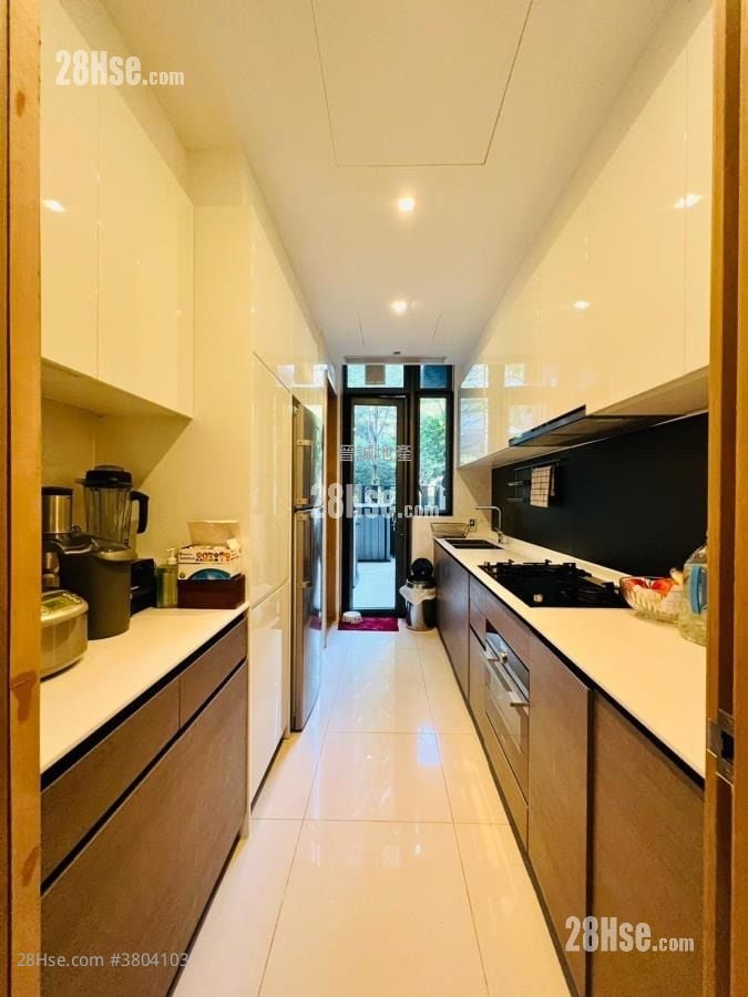 The Bloomsway Sell 4 Bedrooms , 3 Bathrooms 1,039 ft²