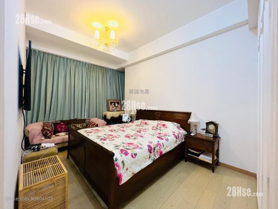 The Bloomsway Sell 4 Bedrooms , 3 Bathrooms 1,039 ft²