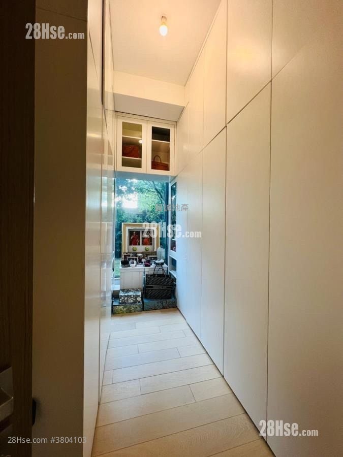 The Bloomsway Sell 4 Bedrooms , 3 Bathrooms 1,039 ft²