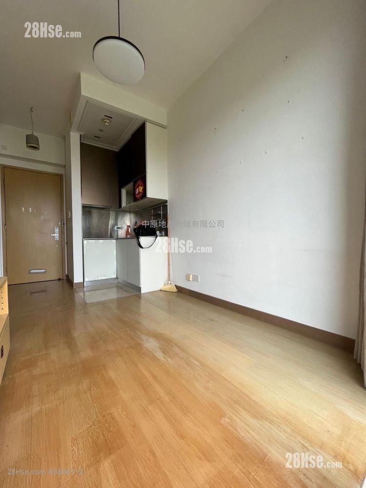 Gardenia Sell 1 Bedroom 270 ft²