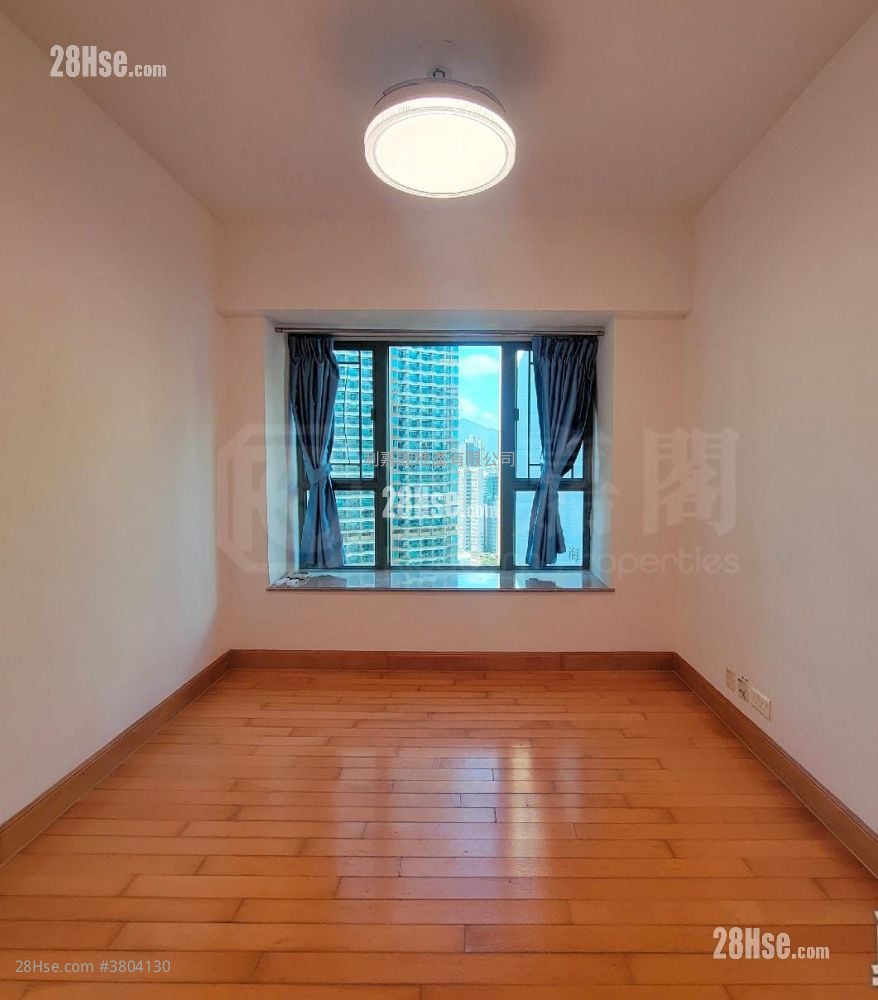 Park Avenue Sell 2 Bedrooms , 1 Bathroom 466 ft²