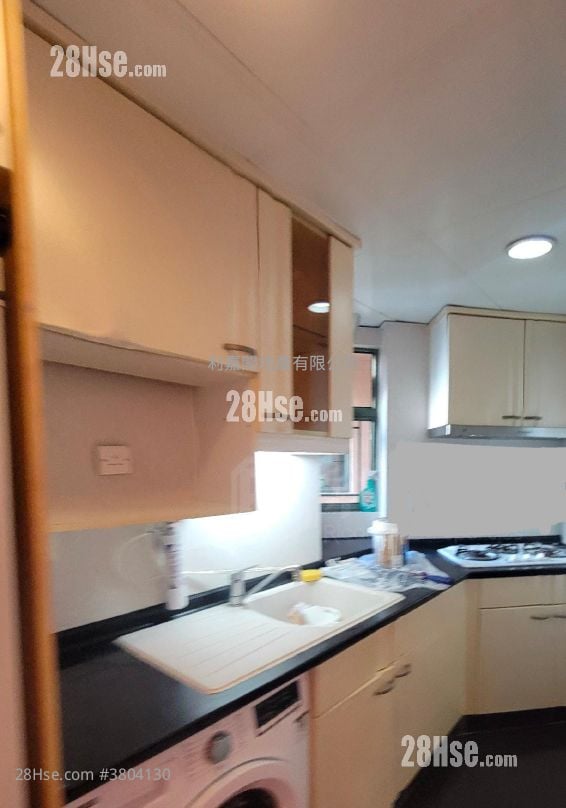 Park Avenue Sell 2 Bedrooms , 1 Bathroom 466 ft²