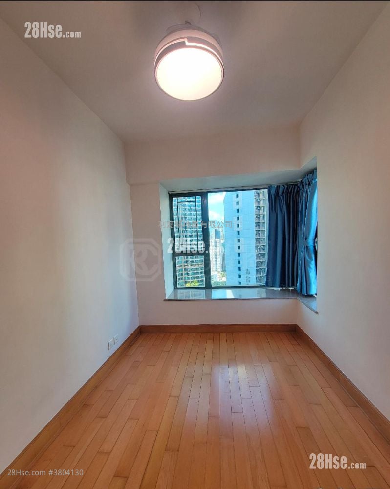 Park Avenue Sell 2 Bedrooms , 1 Bathroom 466 ft²