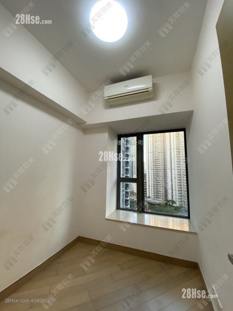 The Wings Rental 4 Bedrooms , 3 Bathrooms 827 ft²