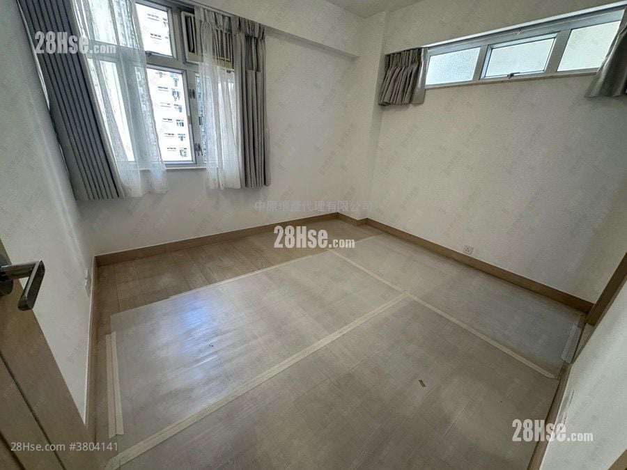 美孚新邨 售盘 3 房 , 3 浴室 946 平方尺