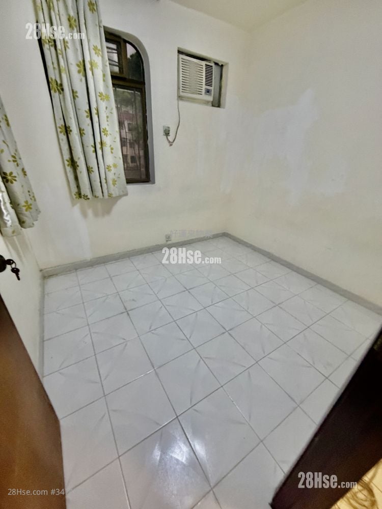 Apartment Rental 3 Bedrooms , 1 Bathroom 650 ft²