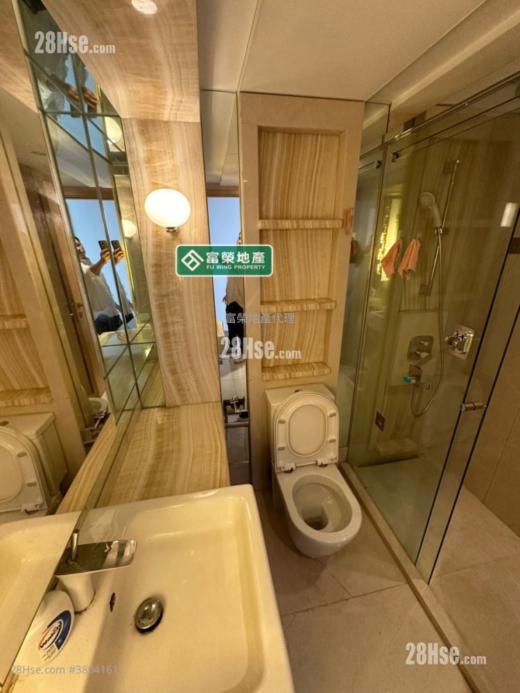 Macpherson Place Sell 2 Bedrooms , 2 Bathrooms 636 ft²