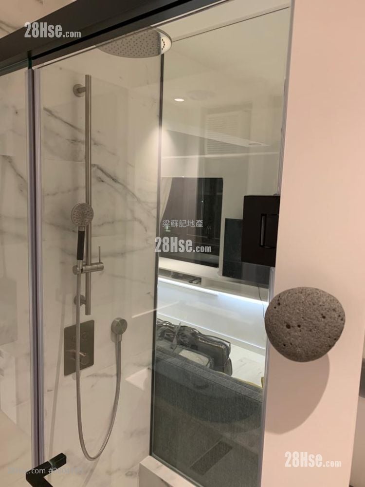 海华苑 租盘 1 浴室 290 平方尺