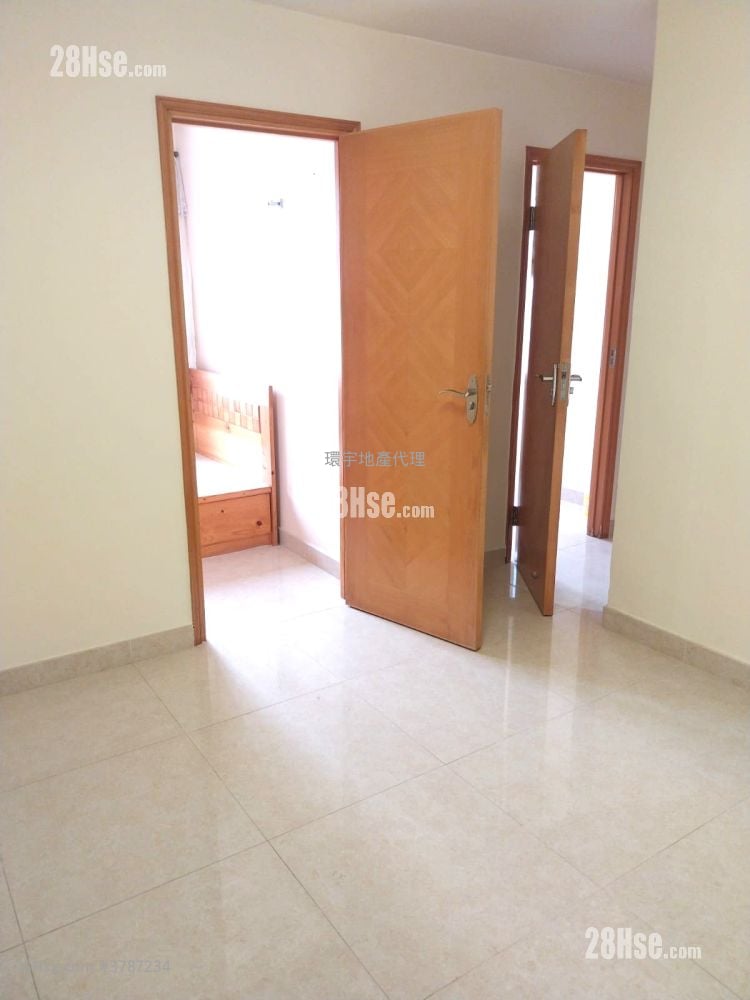 Siu Hong Court Rental 3 Bedrooms , 1 Bathroom 431 ft²
