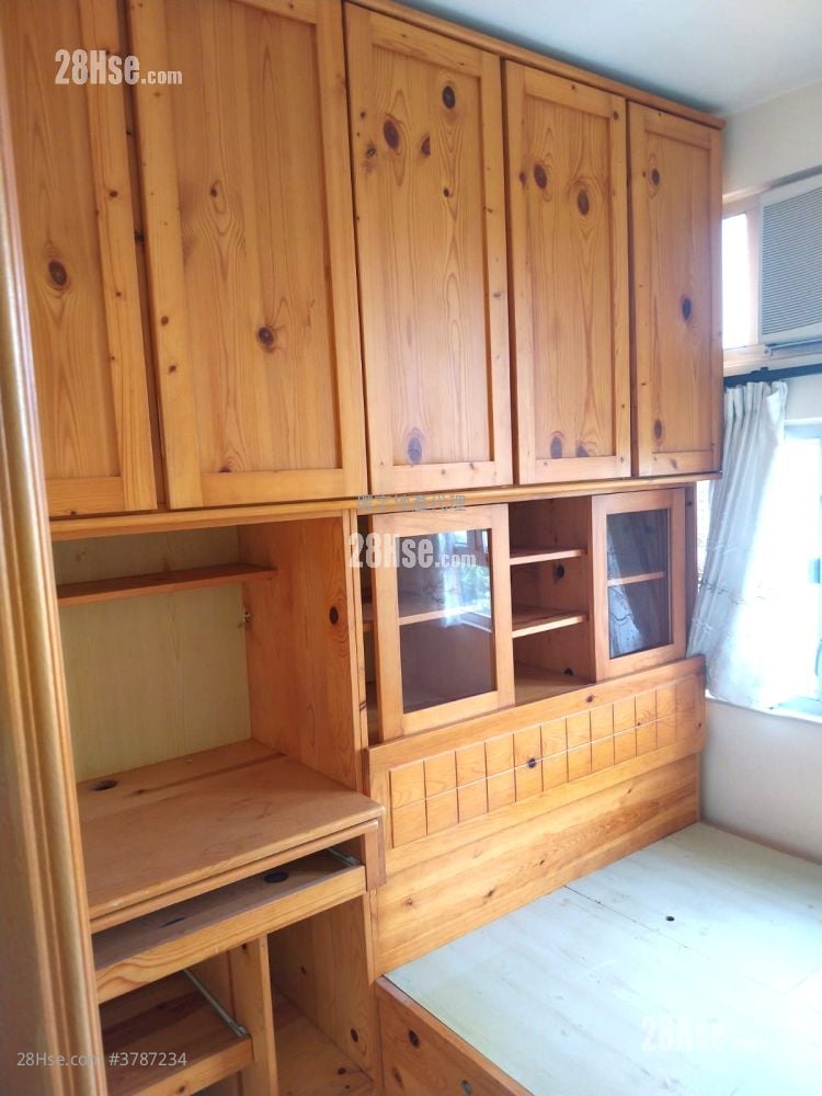 Siu Hong Court Rental 3 Bedrooms , 1 Bathroom 431 ft²