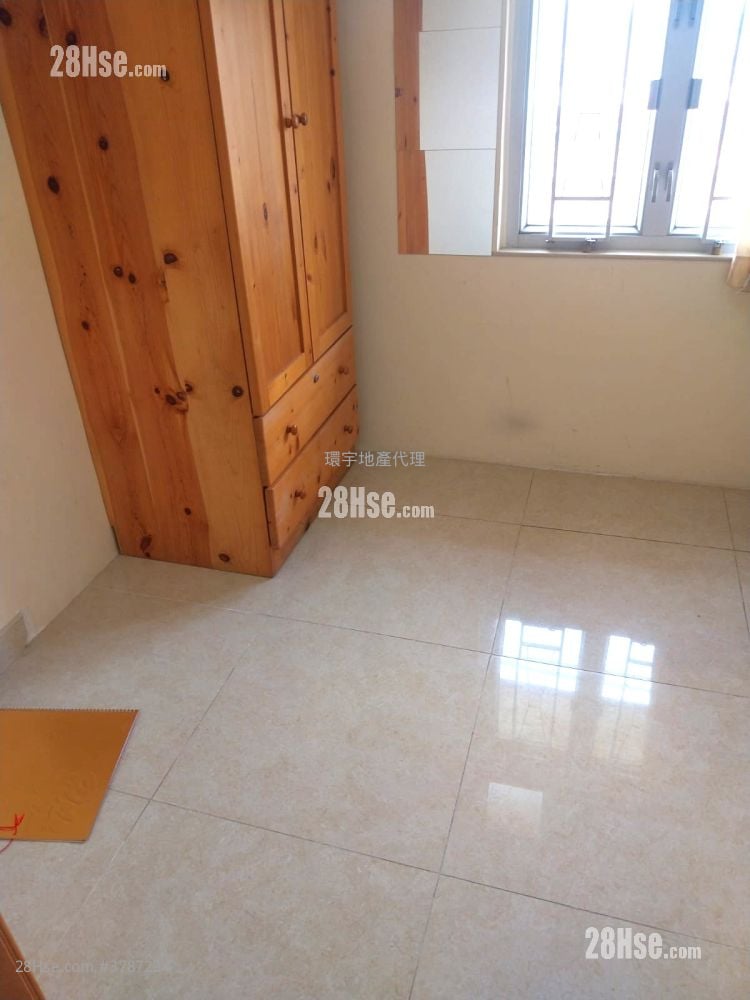 Siu Hong Court Rental 3 Bedrooms , 1 Bathroom 431 ft²