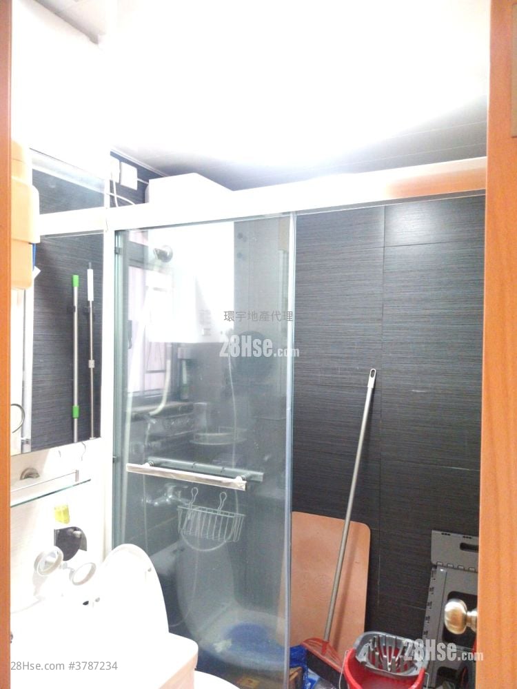 Siu Hong Court Rental 3 Bedrooms , 1 Bathroom 431 ft²