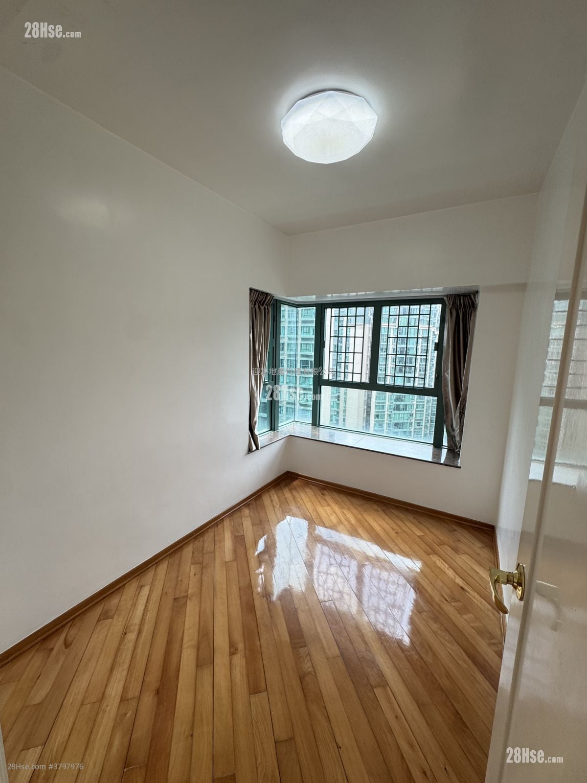 海逸豪园 租盘 2 房 , 1 浴室 593 平方尺