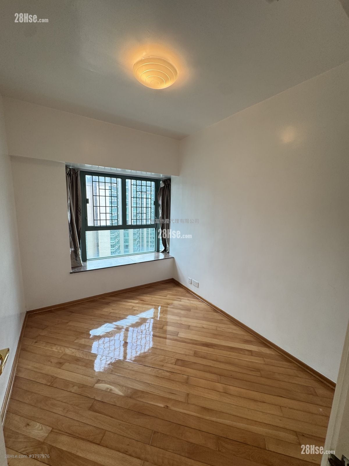 海逸豪园 租盘 2 房 , 1 浴室 593 平方尺