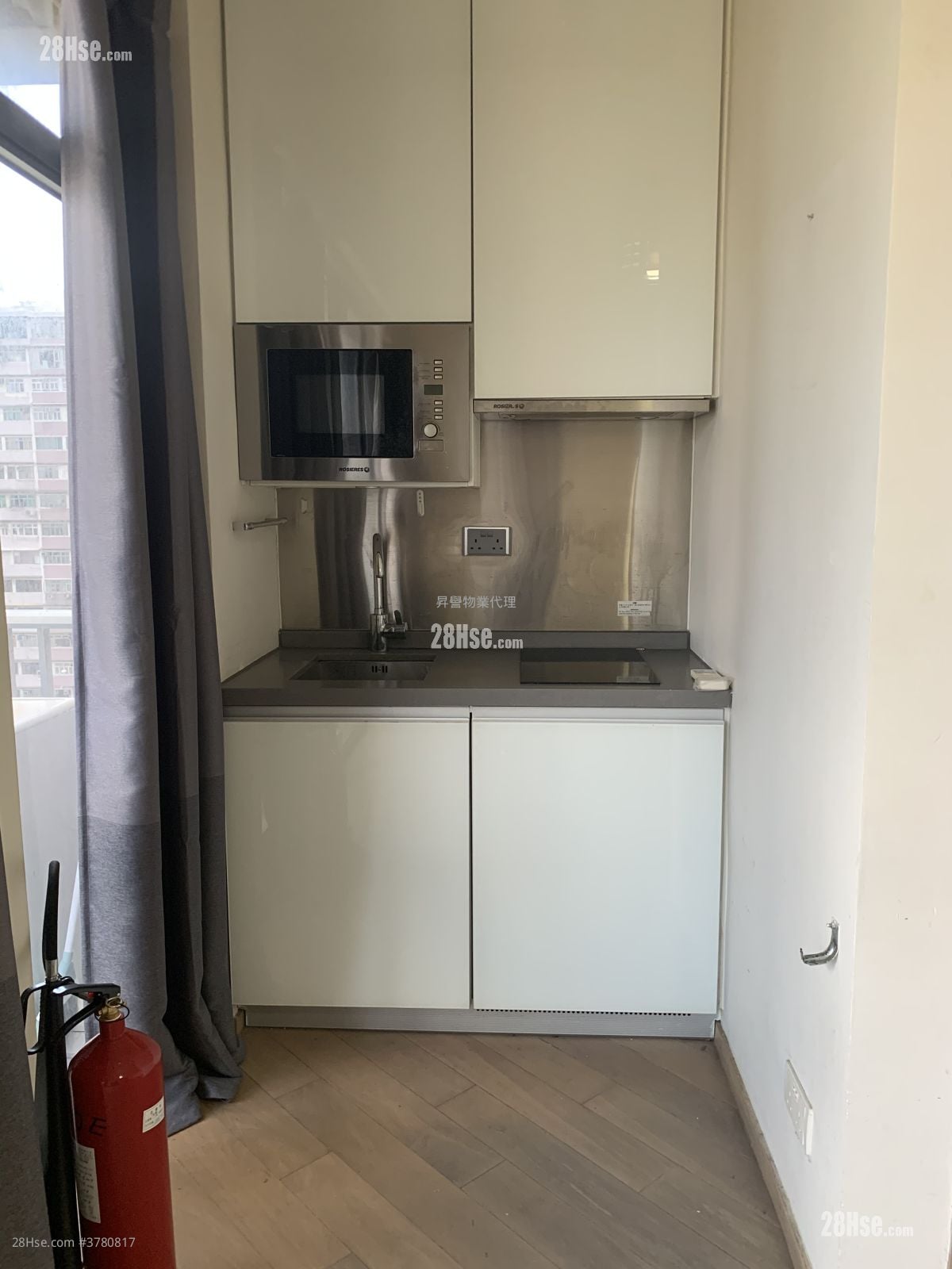 The Met. Focus Rental Studio 230 ft²