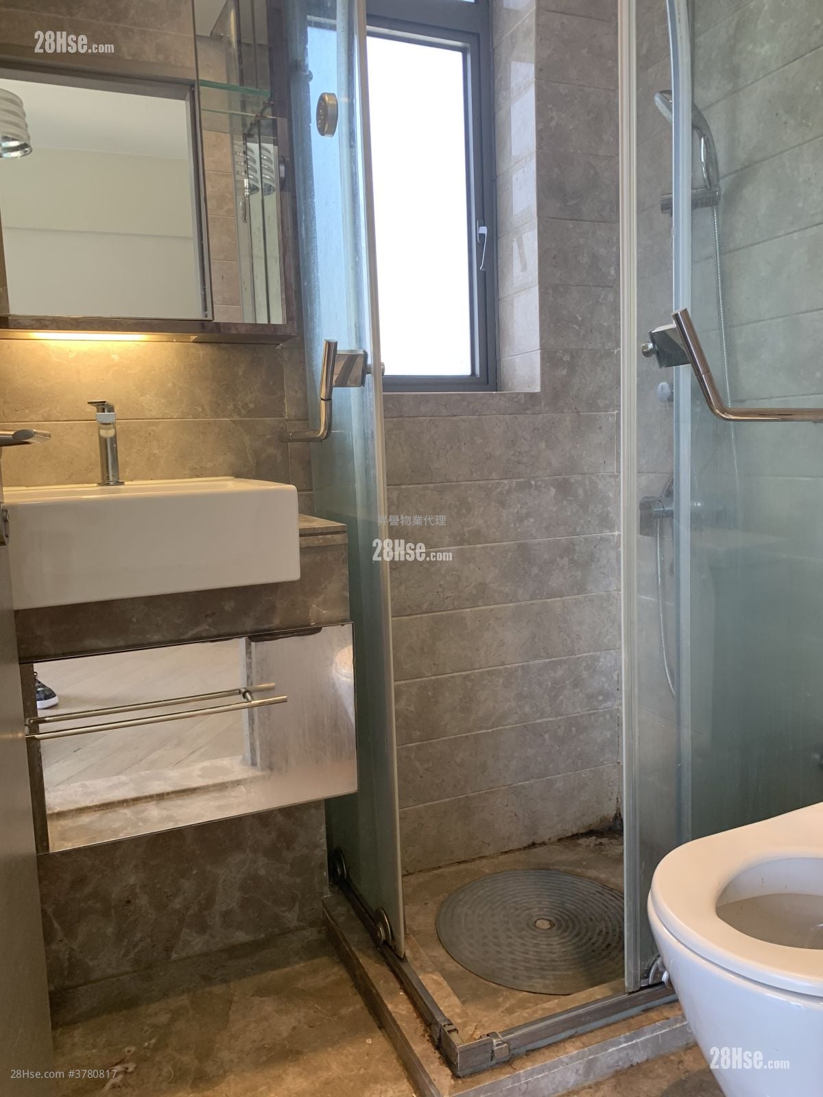 The Met. Focus Rental Studio 230 ft²