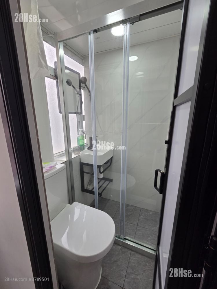 Golden Crown Court Rental 1 Bedroom , 1 Bathroom 200 ft²