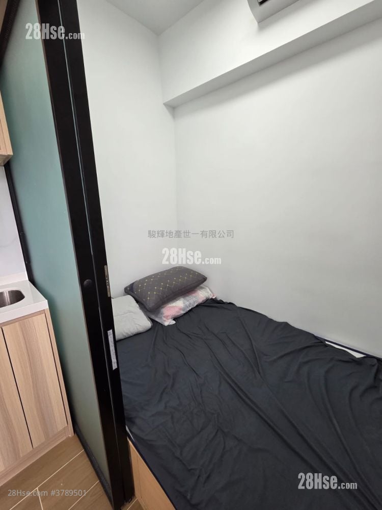 Golden Crown Court Rental 1 Bedroom , 1 Bathroom 200 ft²