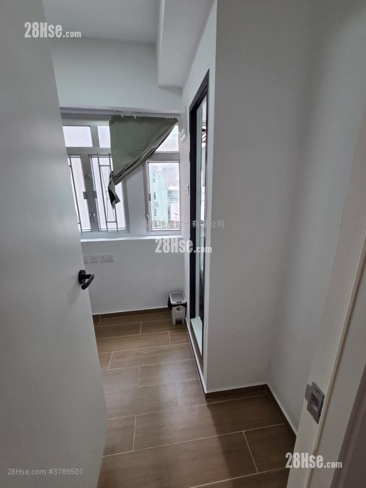 Golden Crown Court Rental 1 Bedroom , 1 Bathroom 200 ft²