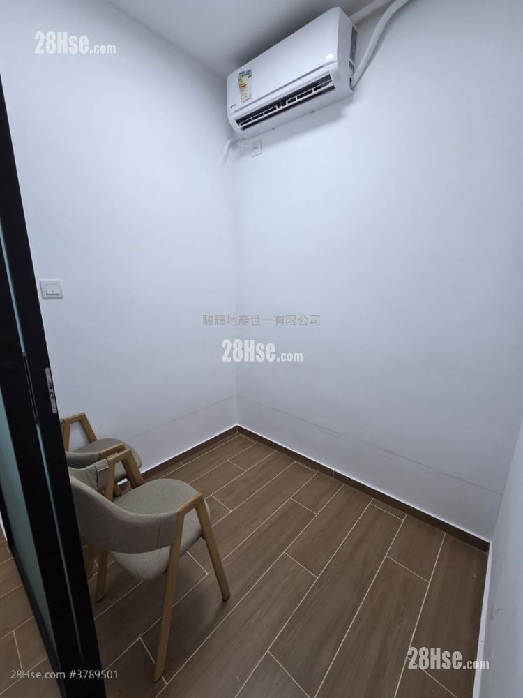 Golden Crown Court Rental 1 Bedroom , 1 Bathroom 200 ft²