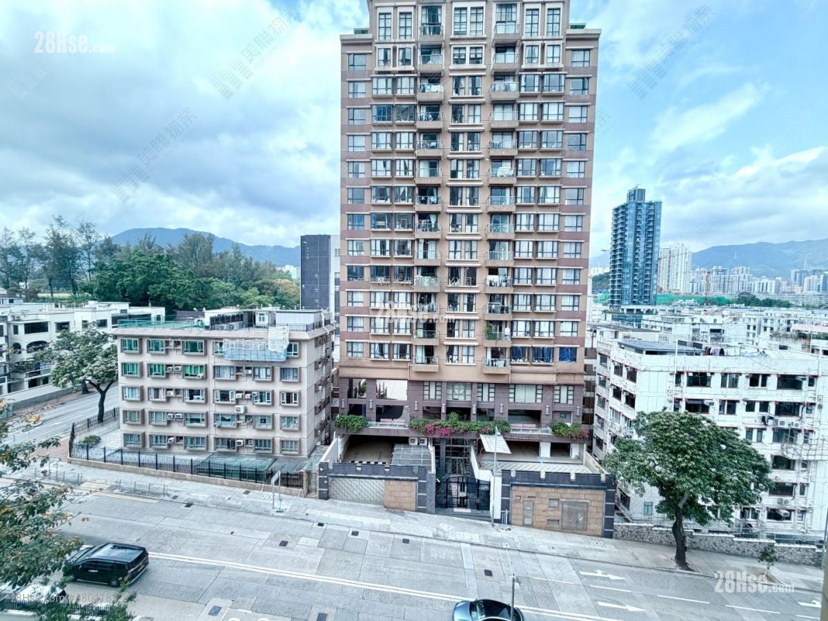 The Bloomsville Sell 3 Bedrooms , 2 Bathrooms 752 ft²