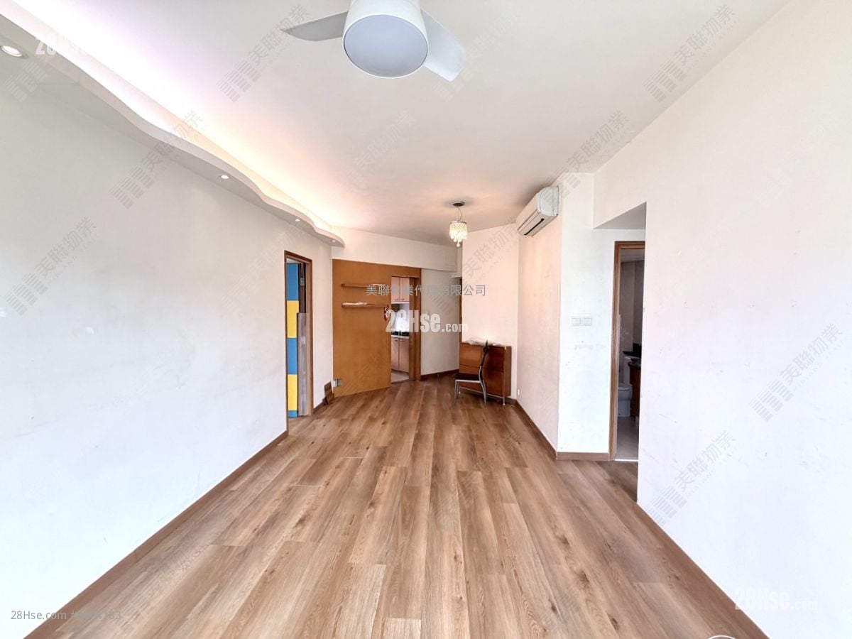 The Bloomsville Sell 3 Bedrooms , 2 Bathrooms 752 ft²