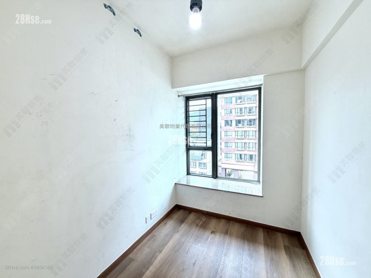 The Bloomsville Sell 3 Bedrooms , 2 Bathrooms 752 ft²