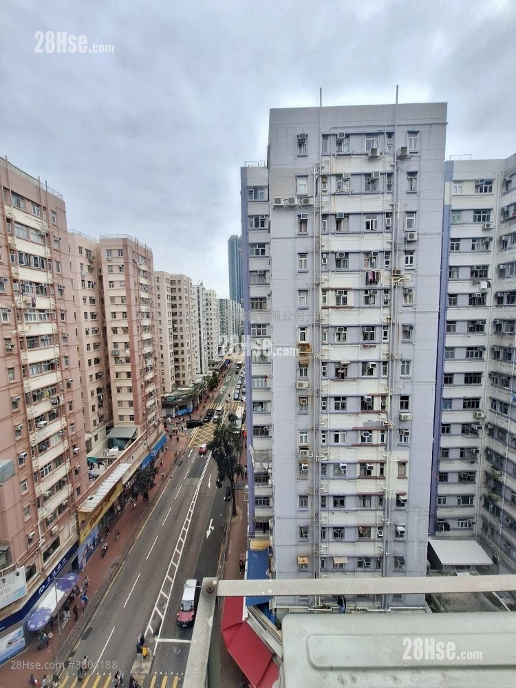 红湾阁 售盘 4 房 , 2 浴室 647 平方尺