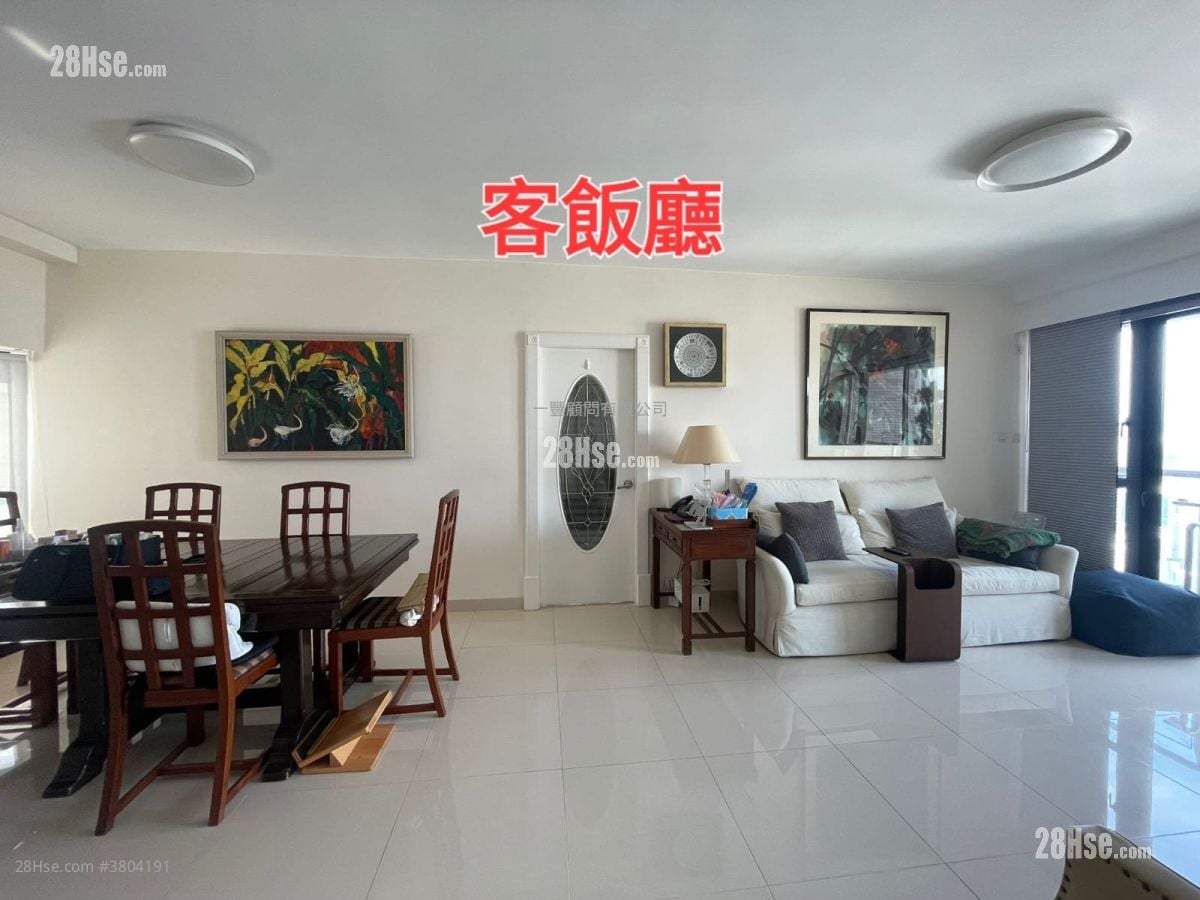 Beverly Hill Sell 1,426 ft²