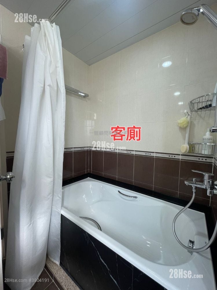 Beverly Hill Sell 1,426 ft²