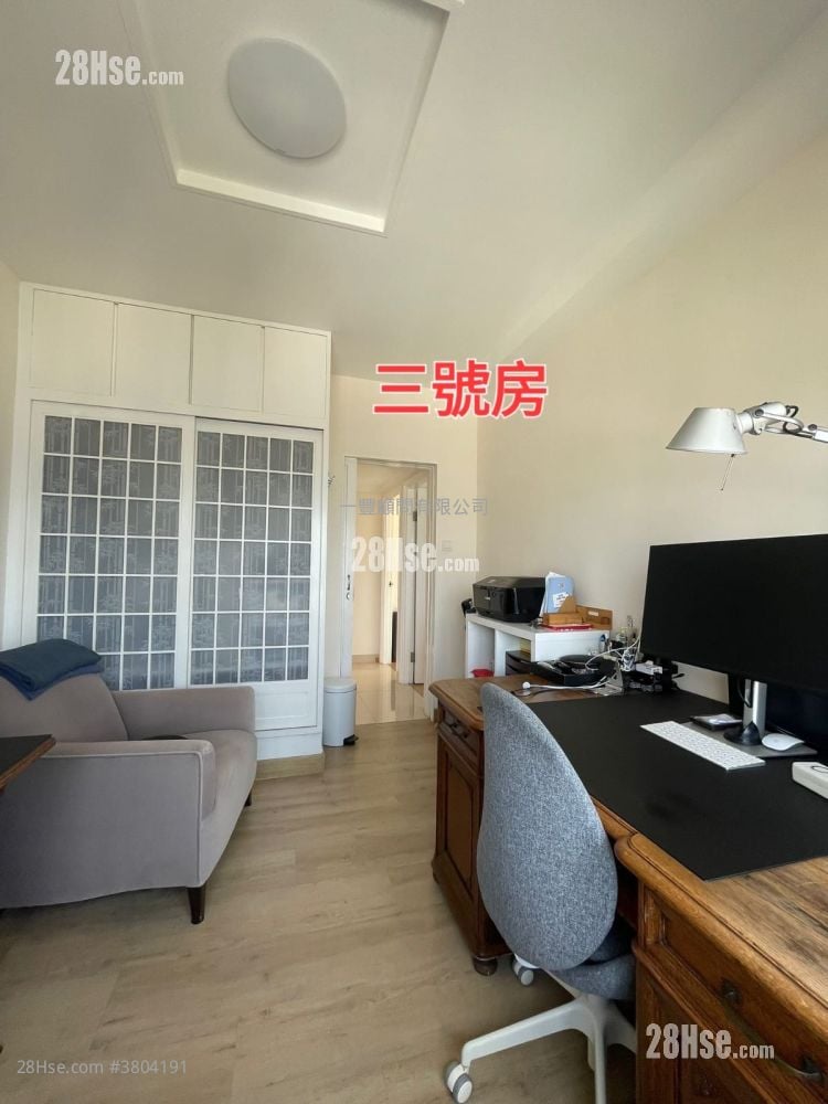 Beverly Hill Sell 1,426 ft²