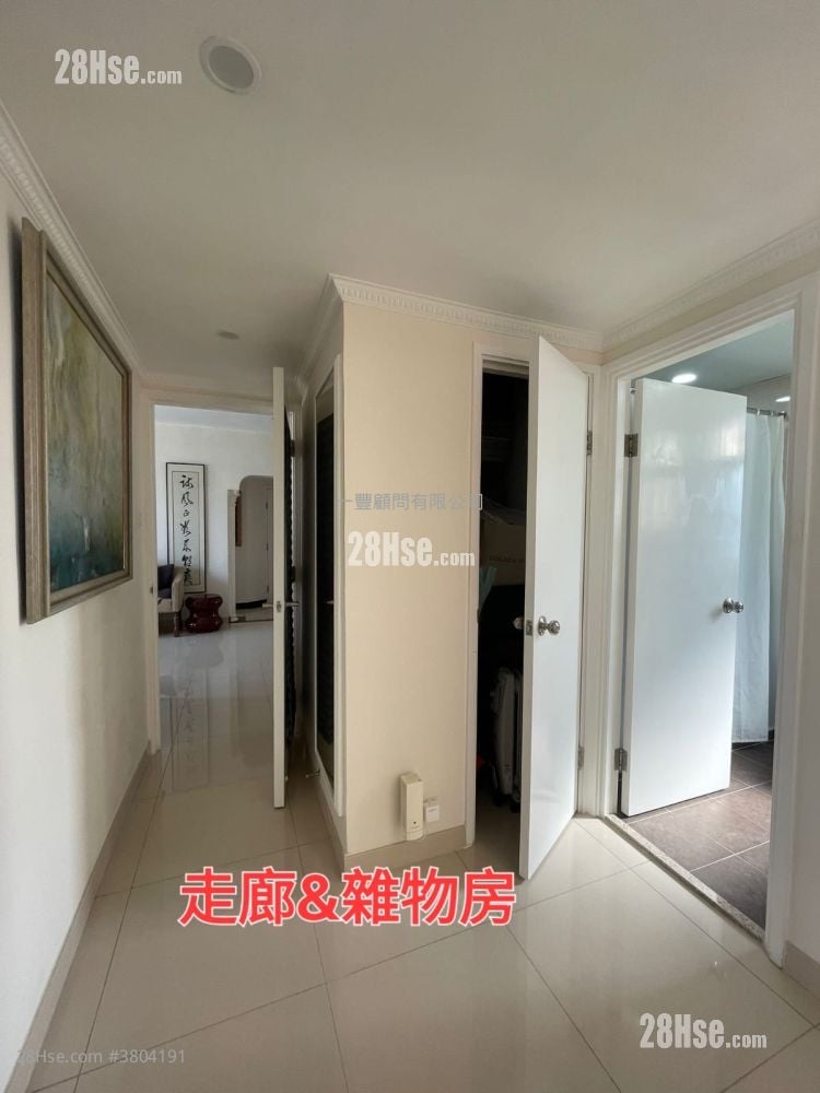 Beverly Hill Sell 1,426 ft²