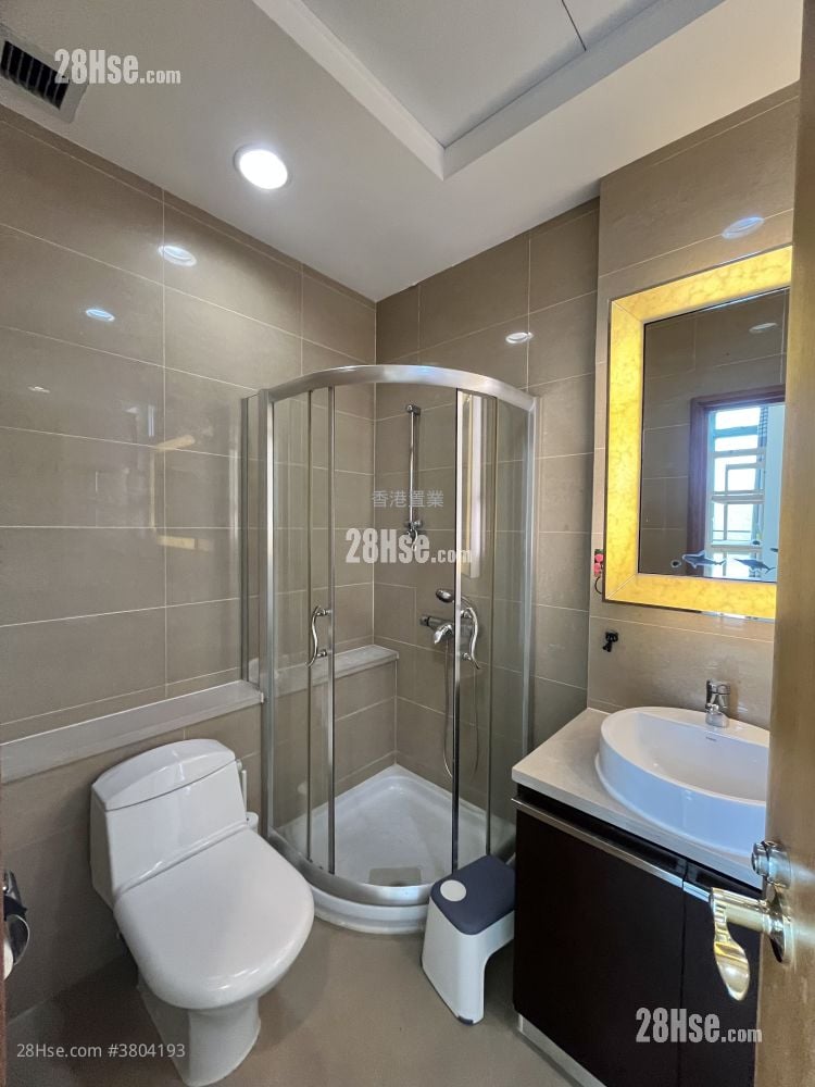 Park Island Sell 5+ Bedrooms , 3 Bathrooms 1,421 ft²