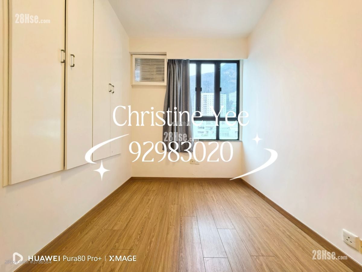 Holly Court Rental 3 Bedrooms , 2 Bathrooms 1,098 ft²